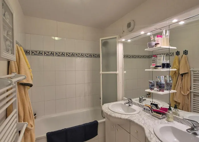 Moderne 6 Pers. Face Avec Parking Et Balcon - Fr-1-482-178 Apartment